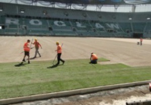 Євро-2012. На стадіоні у Вроцлаві почалося укладання газону