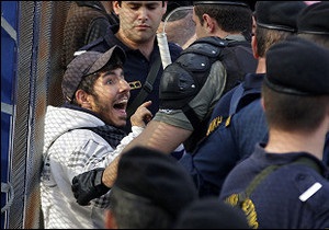 Греки вийшли на страйк проти скорочення витрат