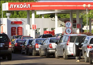 У Білорусі подорожчав бензин. На черзі - цигарки