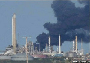 Від вибуху на НПЗ в Уельсі загинуло 4 людини