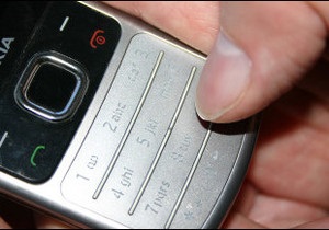 ВООЗ: Мобільні телефони можуть викликати рак