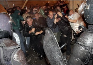 У Грузії поліція розігнала акції протесту