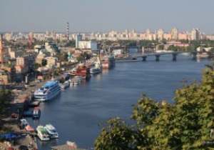 Гостям Євро-2012 пропонують оселитися у теплоходах на причалах Києва