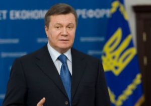 Янукович привітав українських біатлоністок із завоюванням срібла на Чемпіонаті світу