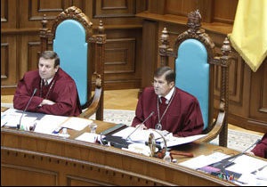 ЦВК звинувачує КС у безвідповідальності