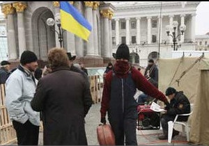 Демонстранти на Майдані чекають понеділка