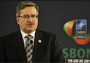 Варшава допомагатиме Києву позбутися віз