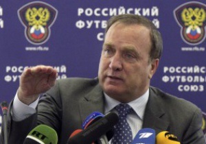 ЗМІ: Офіційна зарплата тренерів футбольної збірної Росії не перевищувала 2 тис. доларів