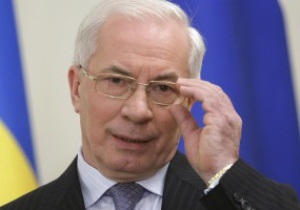 Азаров уверен в своевременной подготовке к Евро-2012