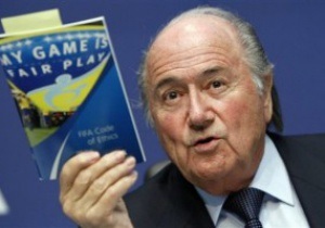 Блаттер анонсував екстрене засідання FIFA