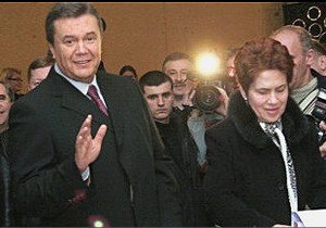 Пані Янукович, цимбали і тост українською
