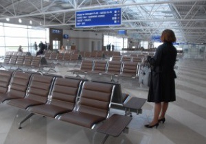 К Евро-2012 в украинских аэропортах создадут буферные зоны для болельщиков
