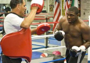 Тренер Питера: Сэмюэл нокаутирует Кличко максимум в шестом раунде