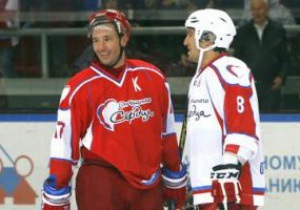 Звезды российского хоккея собрали средства детям, пострадавшим от пожаров