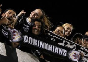 Автобус с футболистами Коринтианса задавил болельщицу