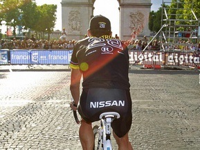 Тур де Франс-2010: Команду Лэнса Армстронга оштрафовали