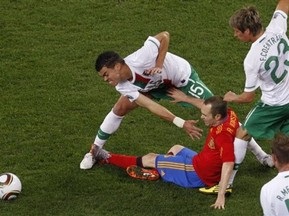 Испанская фиеста: Вилья добывает победу над Португалией