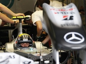 Гран-при Европы: Росберг выиграл первую практику