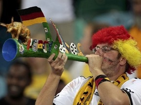 В Германии запретили использовать вувузелы