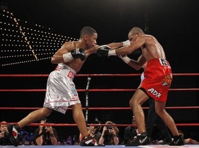 Бокс: Кальдерон отстоял титул Чемпиона мира