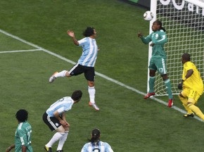 Марадона начинает с победы. Аргентина на классе переиграла Нигерию