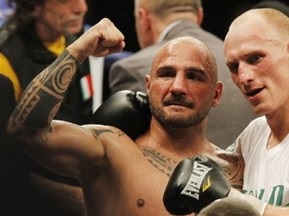 Кшиштоф Влодарчик завоeвал вакантный титул чемпиона WBC в первом тяжелом весе