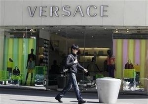 Дом Versace выиграл компенсацию в размере $20 млн по делу о контрафакте