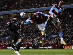 АПЛ: МЮ не теряет надежду на триумф, Арсенал проиграл Блэкберну