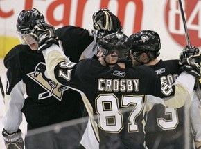 Stanley Cup: Пингвины начали с победы