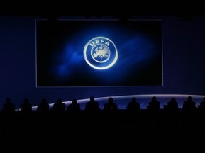 УЕФА может ввести систему поощрений футболистов за хорошее поведение на поле