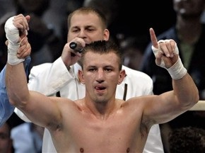 Адамек победил Арреолу