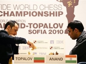 Шахматы: Топалов повел в матче с Анандом