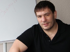 Чагаев: Как бы Кличко ни хаяли, доминируют они не просто так