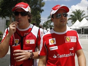 Бриаторе: Доменикали придется выбирать между Массой и Алонсо