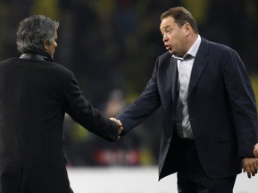 Моуриньо и Слуцкий обменялись алкогольными подарками