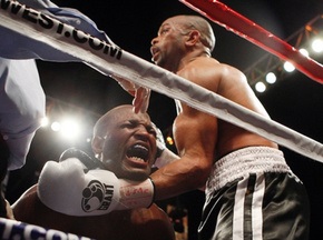 Бернард Хопкинс победил Роя Джонса-младшего