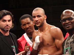 Бокс: Силлах нокаутировал Джуду во втором раунде