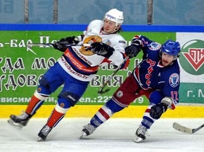 Экстралига: Юность второй раз подряд выигрывает чемпионат