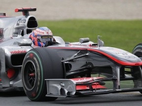 Баттон побеждает на Гран-при Австралии