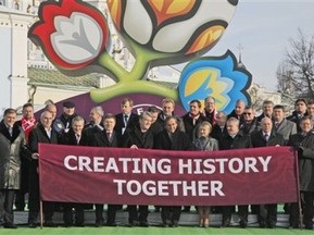 Євро-2012: В Україну їдуть експерти УЄФА