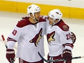 NHL: Койоты легко разобрались с Молниями