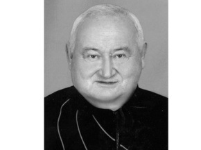 Умер легендарный игрок Днепра