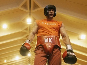 Фотогалерея: Володимир Кличко готується