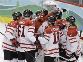 Хоккей: Букмекеры считают Канаду фаворитом в финальном поединке с США