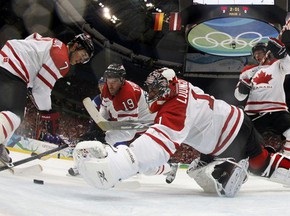 Хоккей: Сборная США в финале сыграет с Канадой