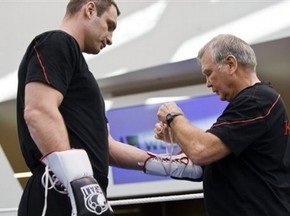 Здунек ушел из Universum