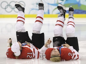 Шампанського: МОК обурений аморальністю канадських хокеїсток