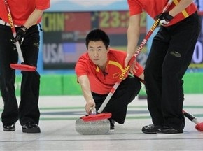 Керлинг: Канада разгромила Китай