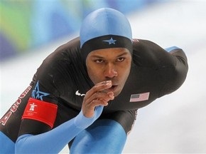 Конькобежный спорт: Дэвис подтверждает статус Олимпийского чемпиона