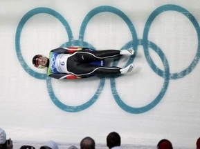 Санний спорт: Хюфнер здобуває золото, українки - за межами десятки